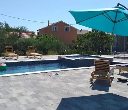 Apartament Apartmant Franica With Heated Pool And Jacuzzi Privlaka (Zadar)