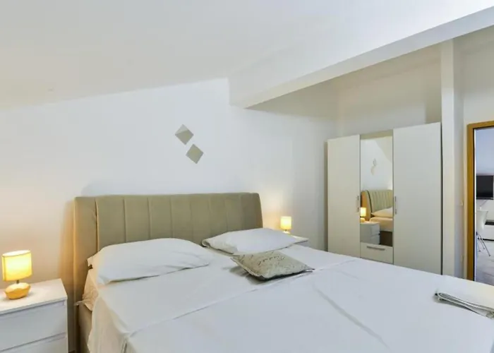 Апартаменты Apartmant Franica With Heated Pool And Jacuzzi *