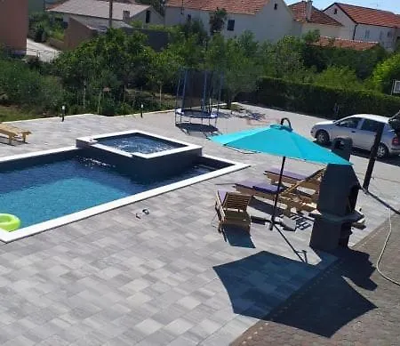Apartmant Franica With Heated Pool And Jacuzzi Apartment Privlaka (Zadar)