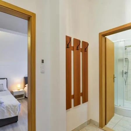 Apartmant Franica With Heated Pool And Jacuzzi