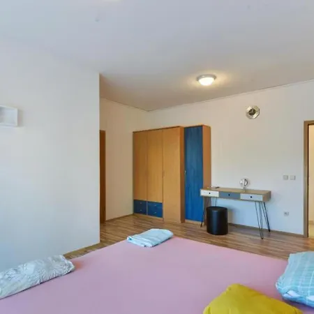 Appartement Apartmant Franica With Heated Pool And Jacuzzi Privlaka (Zadar)