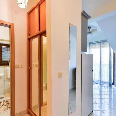 Apartmant Franica With Heated Pool And Jacuzzi
