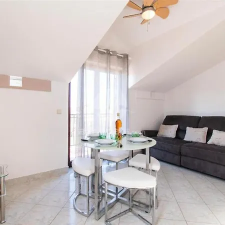 Apartmant Franica With Heated Pool And Jacuzzi Privlaka (Zadar)