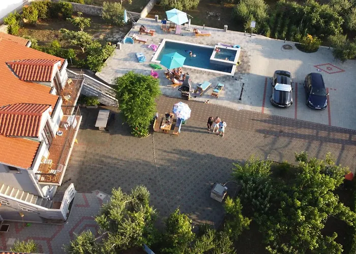 Lejlighed Apartmant Franica With Heated Pool And Jacuzzi *