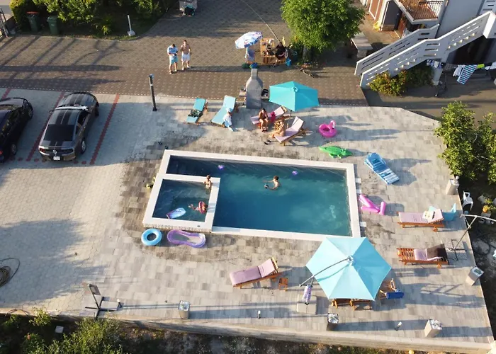 Lejlighed Apartmant Franica With Heated Pool And Jacuzzi Privlaka (Zadar)