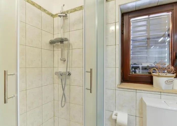 Apartmant Franica With Heated Pool And Jacuzzi Privlaka (Zadar)