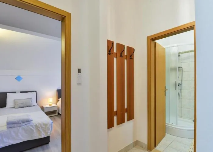 Apartmant Franica With Heated Pool And Jacuzzi