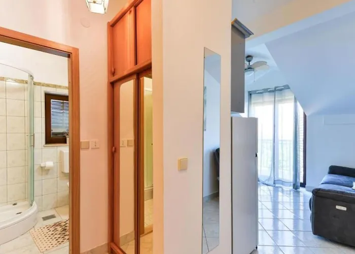 Apartmant Franica With Heated Pool And Jacuzzi