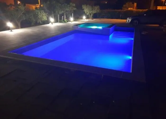 Apartmant Franica With Heated Pool And Jacuzzi *