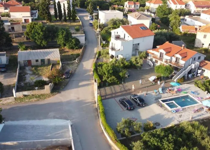 Apartmant Franica With Heated Pool And Jacuzzi Lejlighed Privlaka (Zadar)